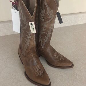 Nwt idyllwind boots